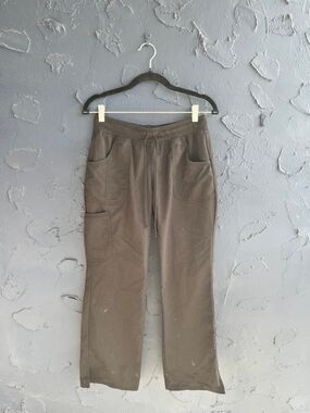 black scrub pant